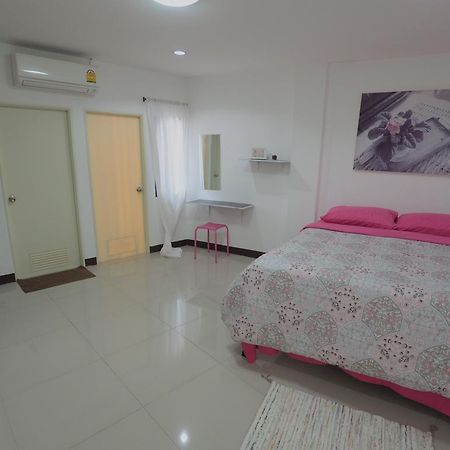 Banmeesukko Bed & Breakfast Phitsanulok Exterior photo